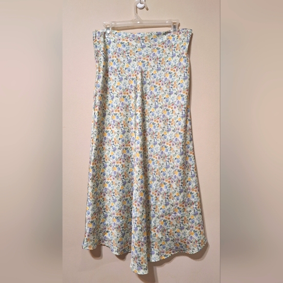 Zara women's large cream floral satin midi hi-low a-line skirt - Picture 5 of 9